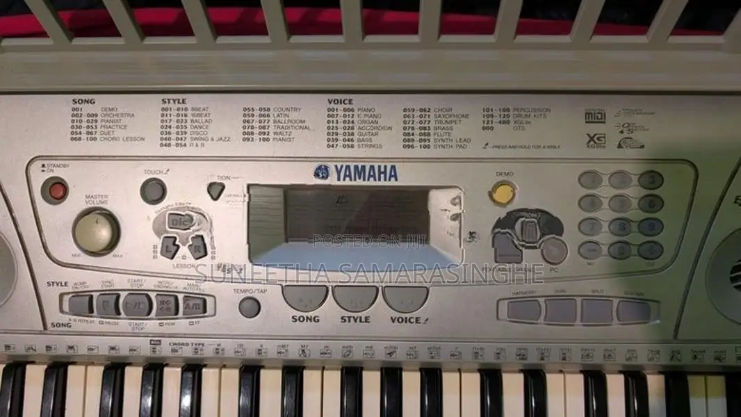 Yamaha PSR-275 Electronic Keyboard with Power Adapter –