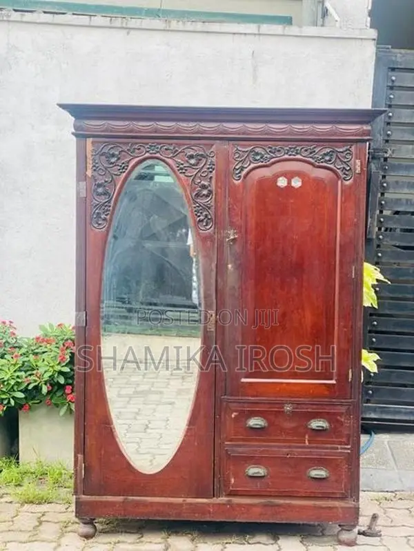 Antique Almariya