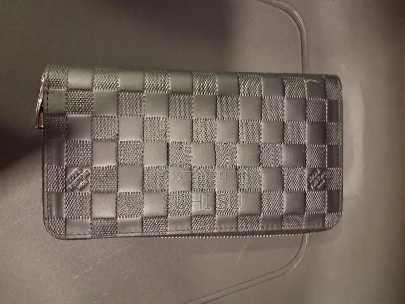 Louis Vuitton Style Zip Around Long Wallet