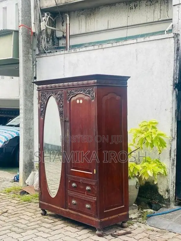 Antique Almariya