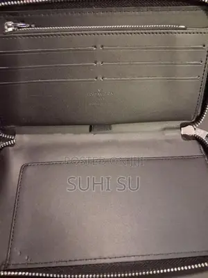 Louis Vuitton Style Zip Around Long Wallet