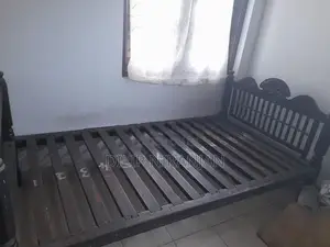 Kaluwara Wood Double Bed