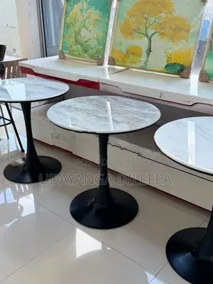 Round Table with Chairs