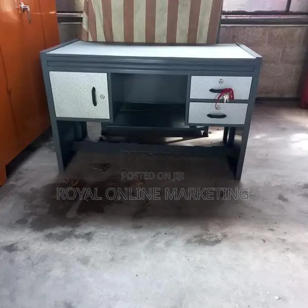 Steel Cashier Table (M-30)