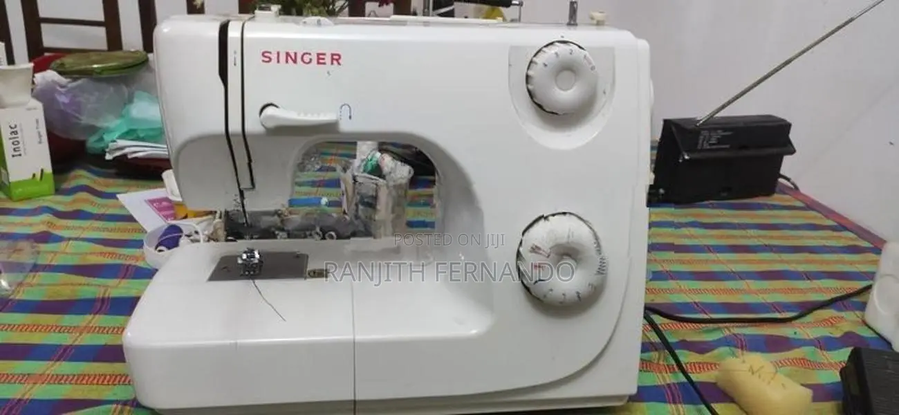 Singer Portable Machine