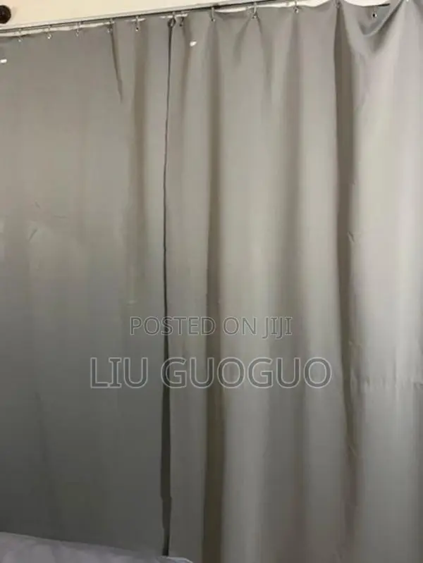 卧室内使用的窗帘