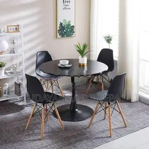 Round Table with Chairs