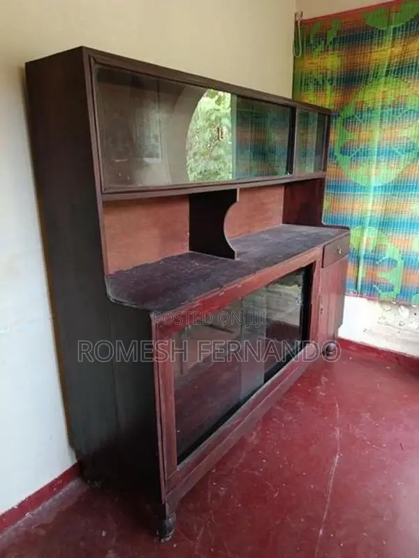 පැරණි කැබිනට් (කොස් ලී)