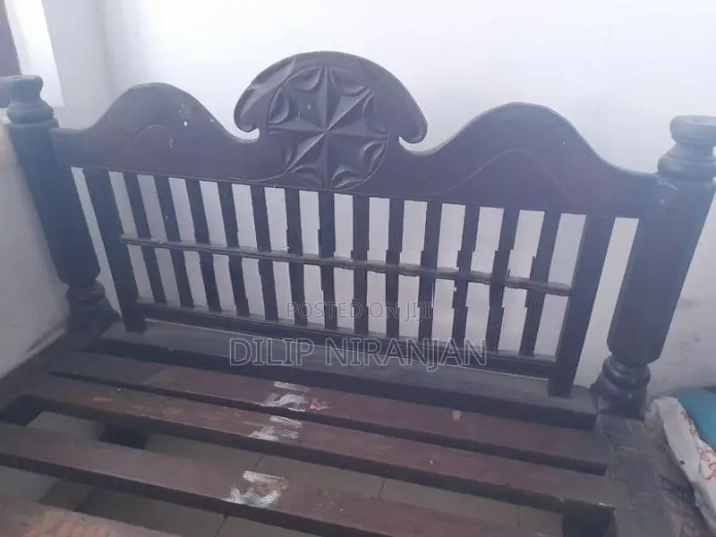 Kaluwara Wood Double Bed