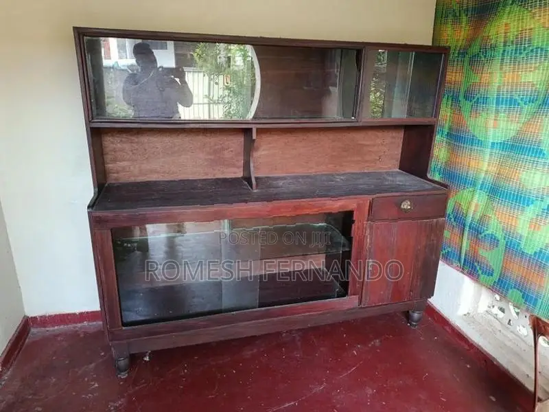 පැරණි කැබිනට් (කොස් ලී)