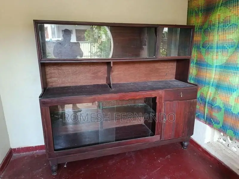 පැරණි කැබිනට් (කොස් ලී)