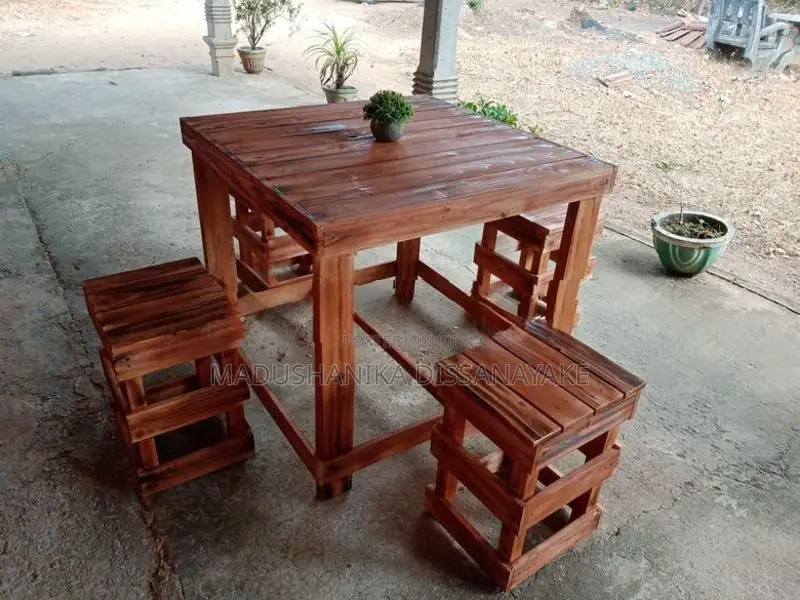 Table with 04 Chairs