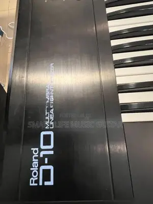 Roland D10 Synthesizer Keyboard
