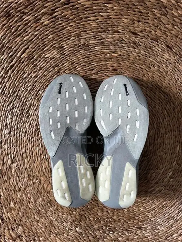 Adidas Evo SL Woven — US 9