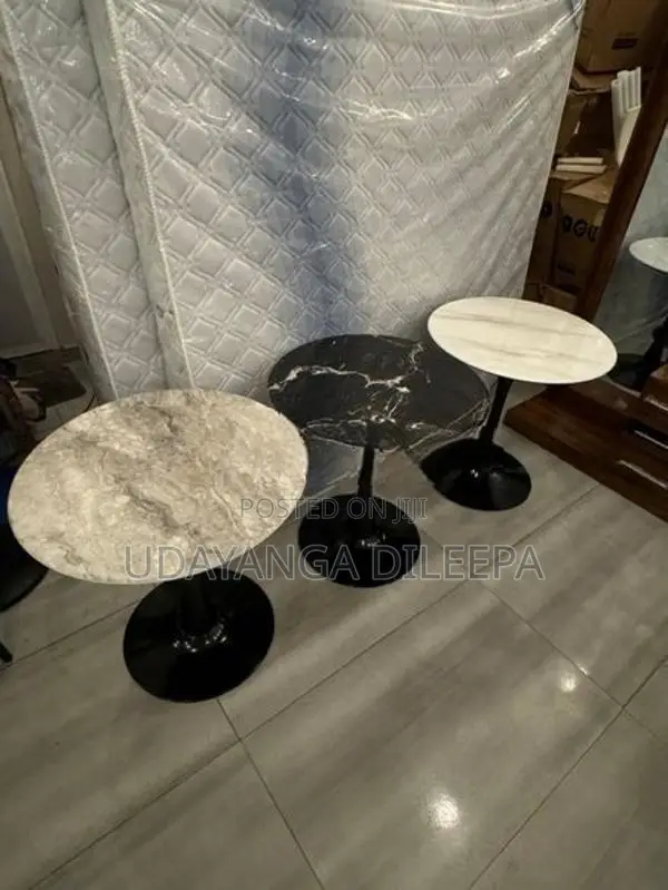 Round Table with Chairs