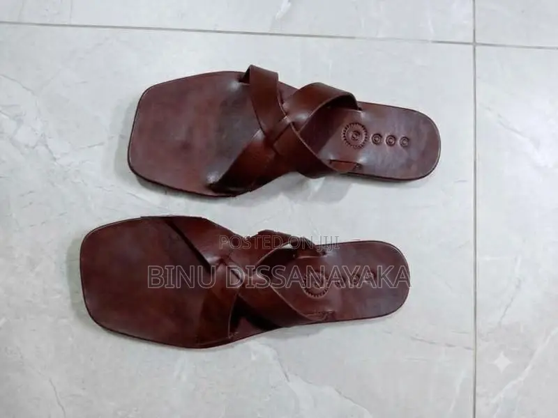 කාන්තා ලෙදර් පාවහන්