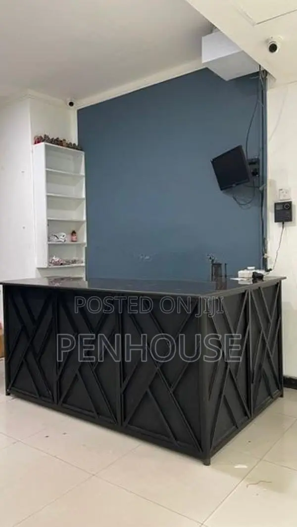 Cashier Table