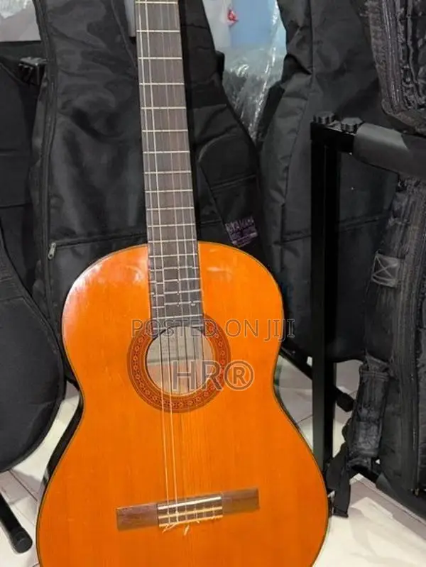 yamaha c70 Guitar