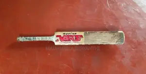 Cricket MRF bat