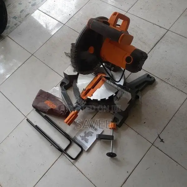 Aluminum Cutting Machine