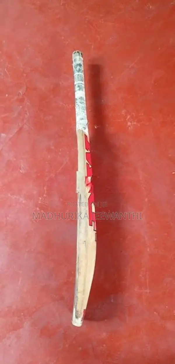 Cricket MRF bat