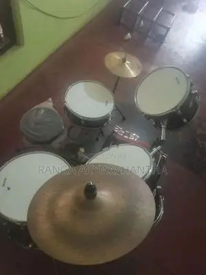 Maxtone Drums Set