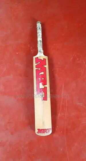 Cricket MRF bat