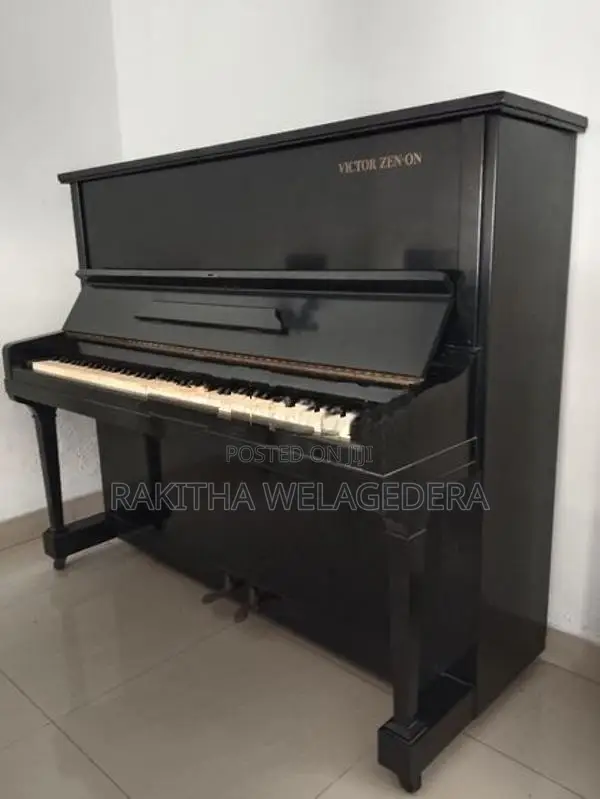 Piano Japan made