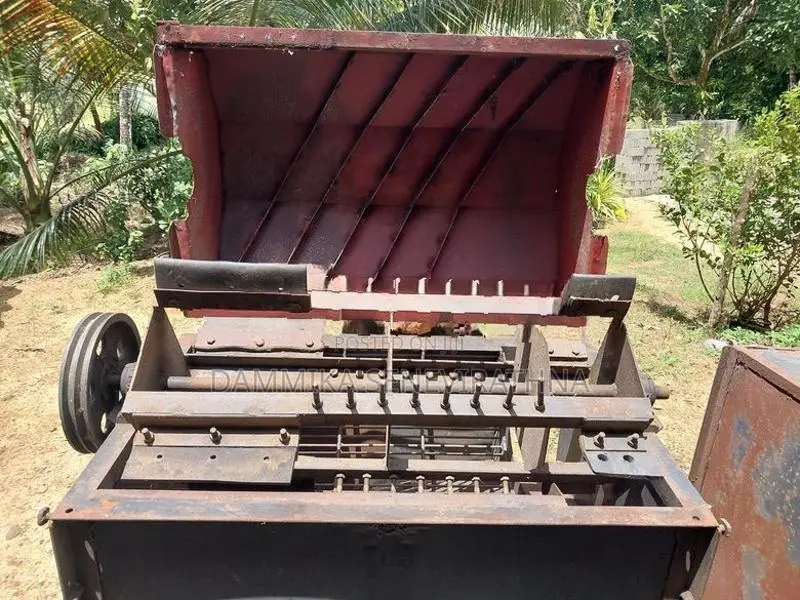Coconut Husking Machine