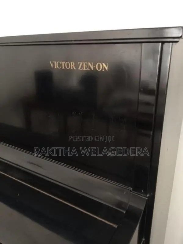 Piano Japan made