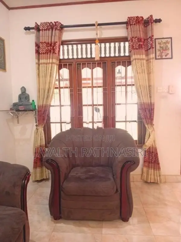 used damro furniture