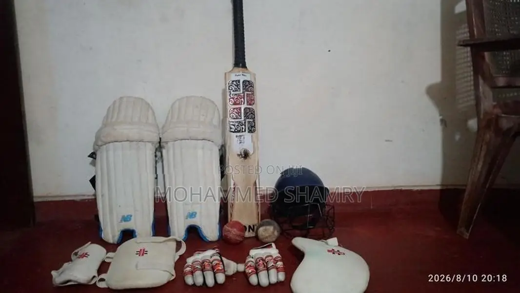 Cricket Leather Set