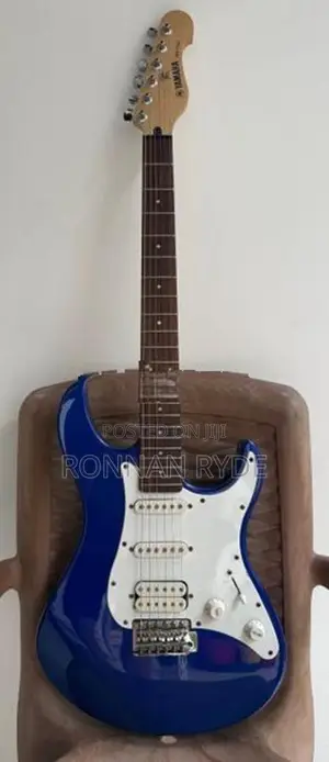 Yamaha EG112c