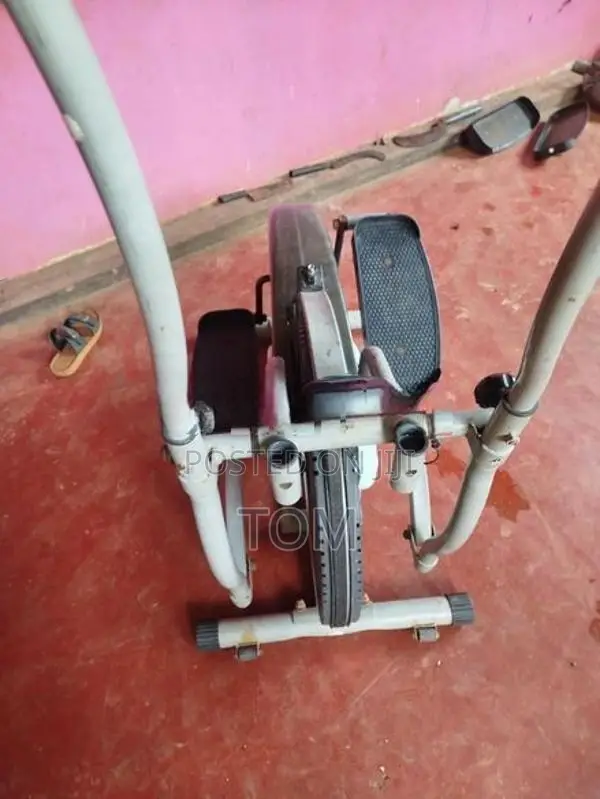 Exercise Machine E-Strider