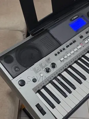 Yamaha PSR-E443