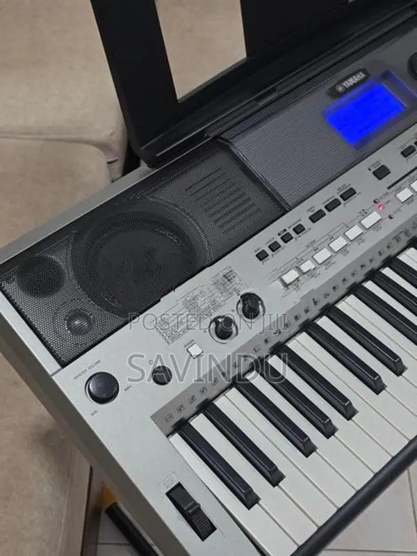 Yamaha PSR-E443