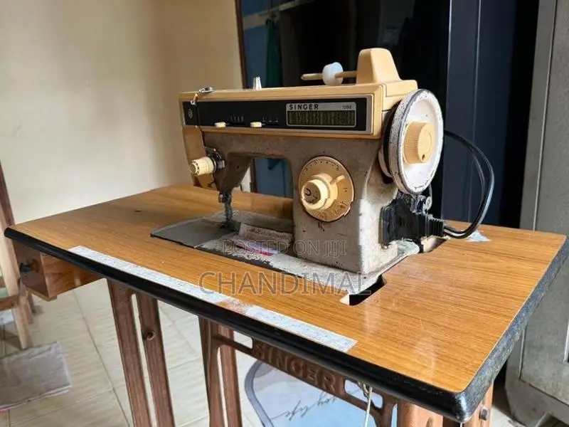 Singer Zigzag Machine