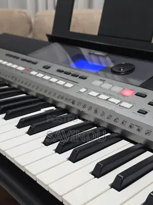 Yamaha PSR-E443