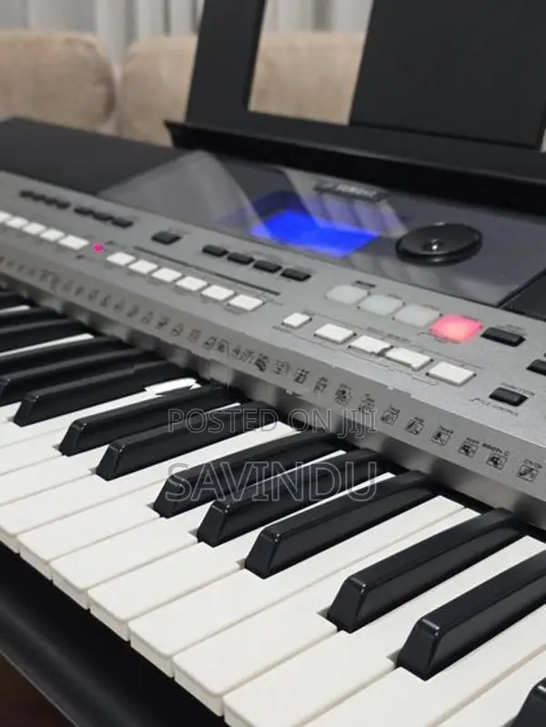 Yamaha PSR-E443