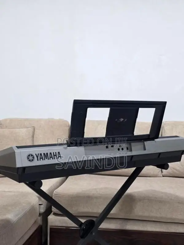Yamaha PSR-E443