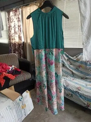 Sleeveless long frock
