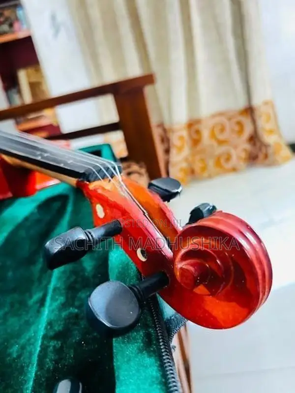 Super Lark Violin