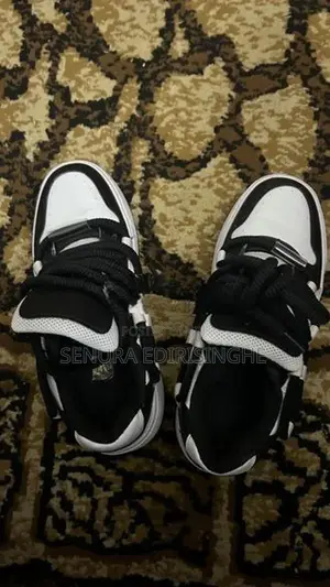 Casual Sneakers