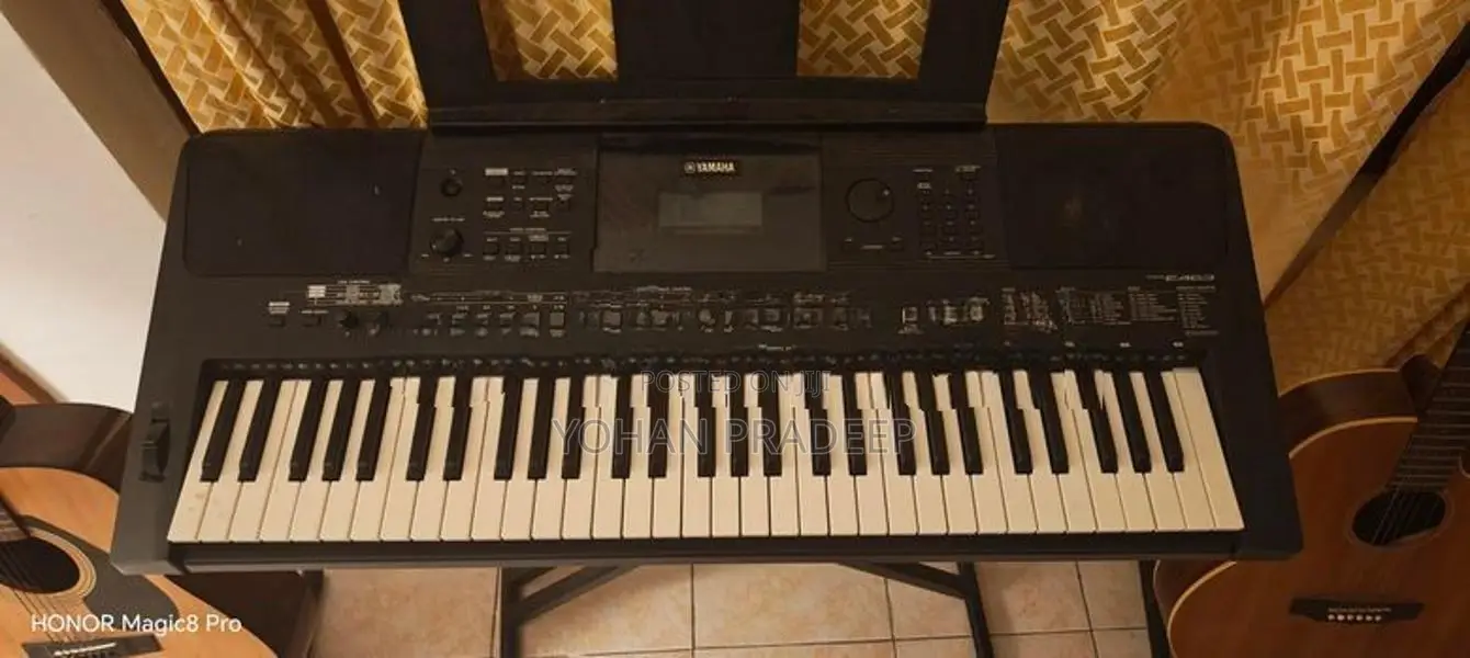 Yamaha PSR E463