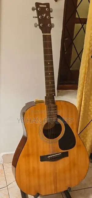 Yamaha F310 Guitar