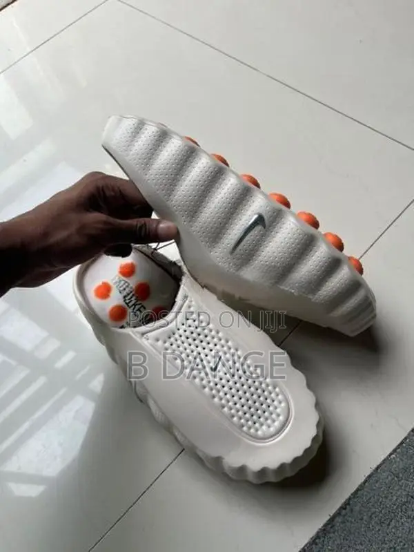 Nike Mind 001 Slides