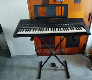 Yamaha PSR E463