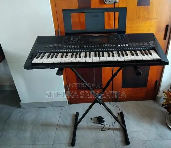 Yamaha PSR E463