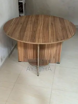 Dambro round table
