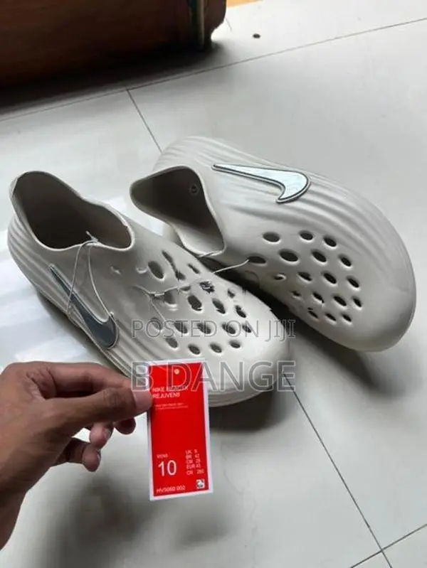 Nike Rejuven 8 Shoes